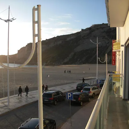 Bed & Seaside - Bola Da Nivea * Nazaré