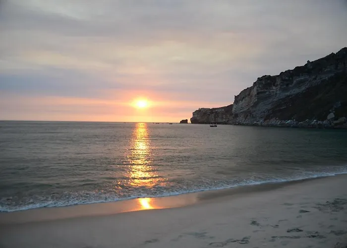 Bed & Seaside - Bola Da Nivea * Nazaré