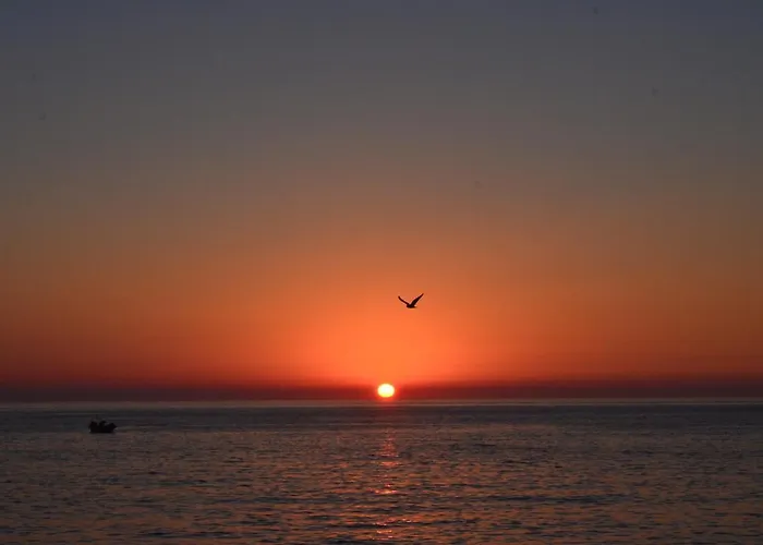 Bed & Seaside - Bola Da Nivea * Назаре