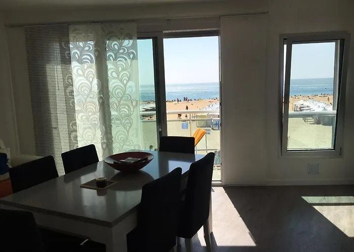 Bed & Seaside - Bola Da Nivea * Назаре